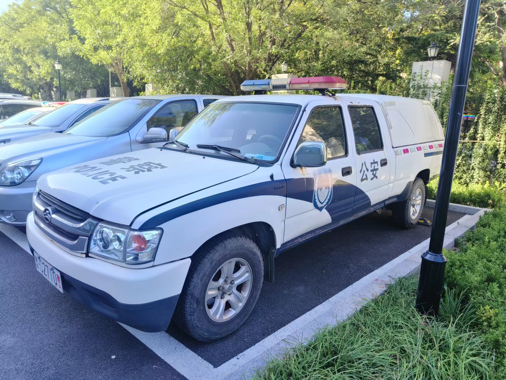 2.魯C2710警、魯C2760警、魯C2770警機(jī)動(dòng)車(chē)三輛